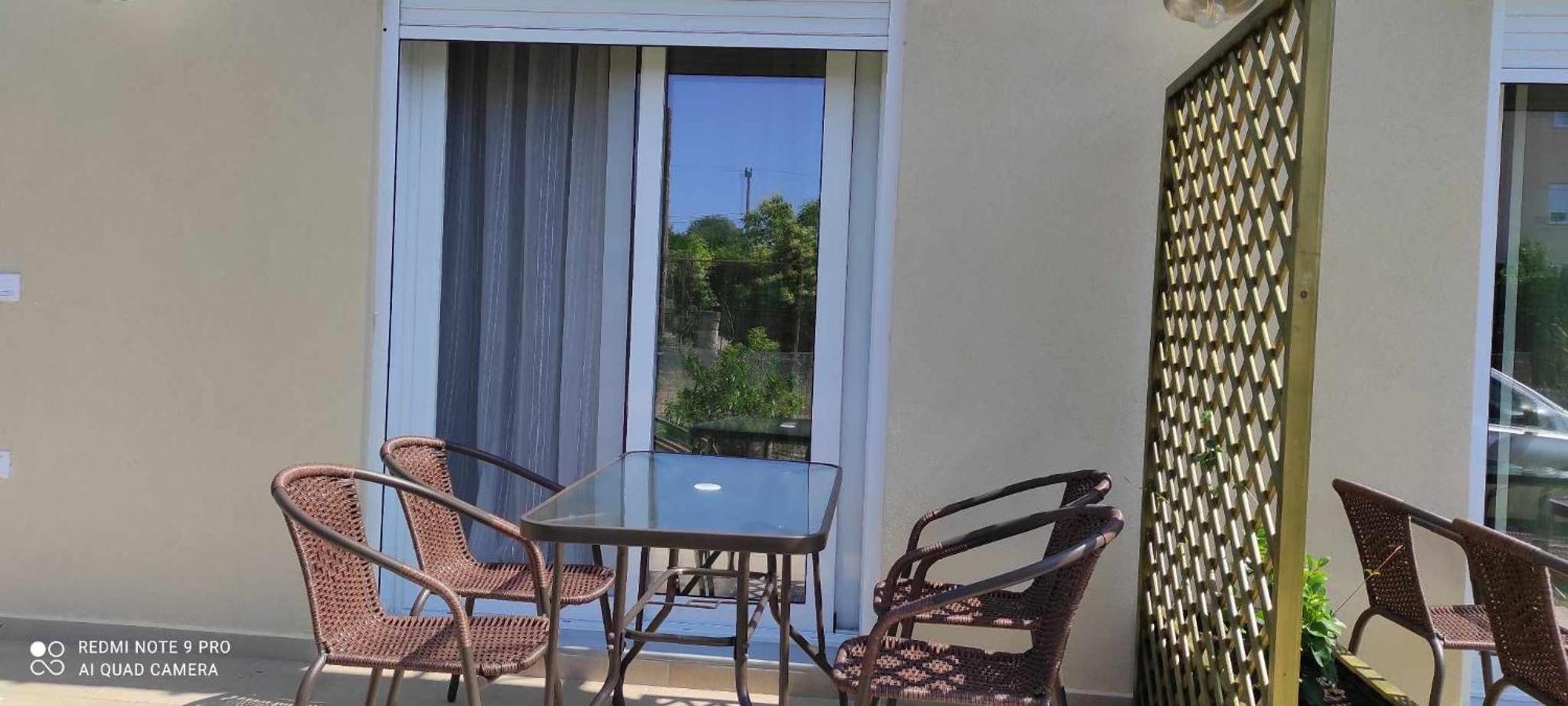 Mamanis Apartment