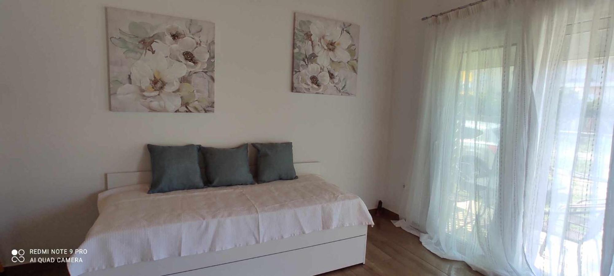 Apartment Mamanis *