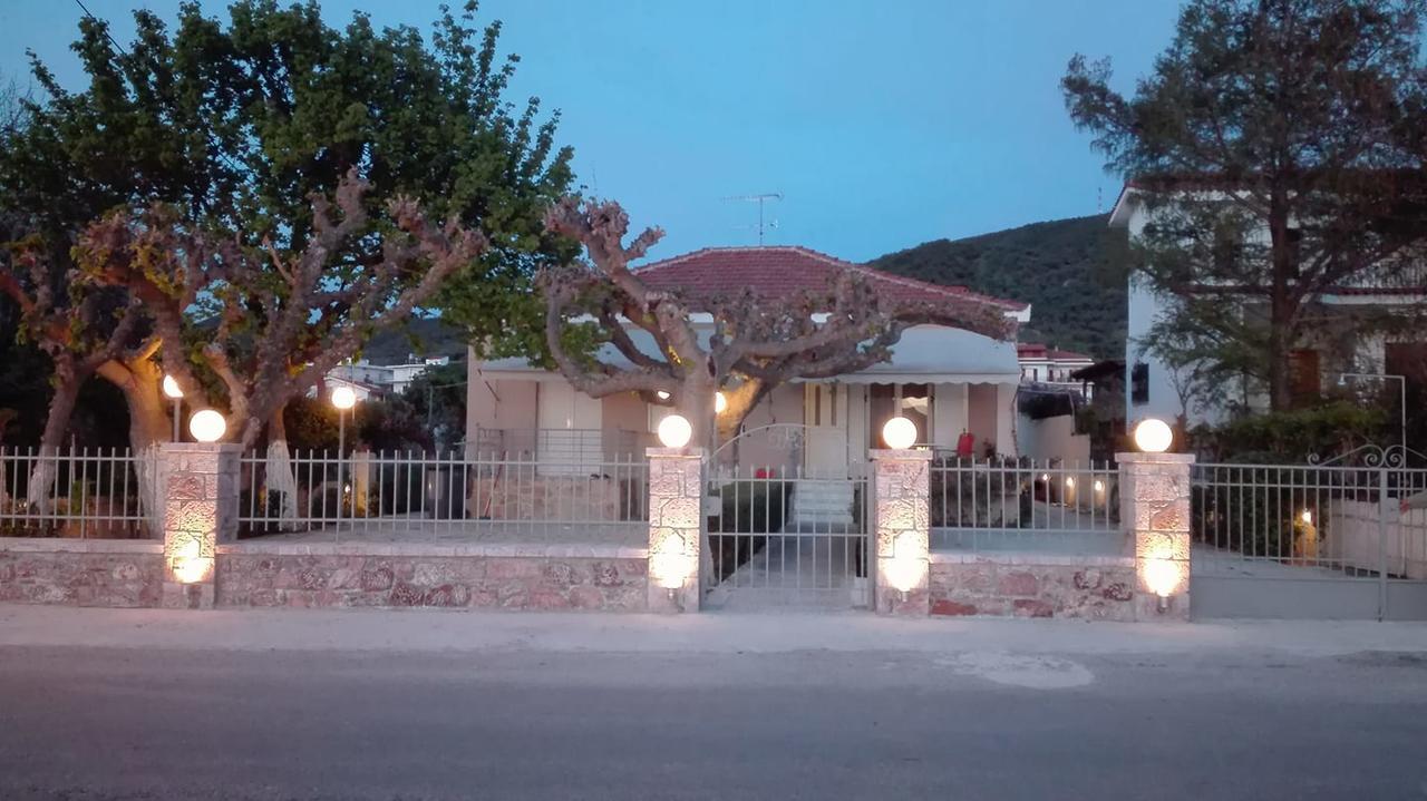 Apartment Mamanis *